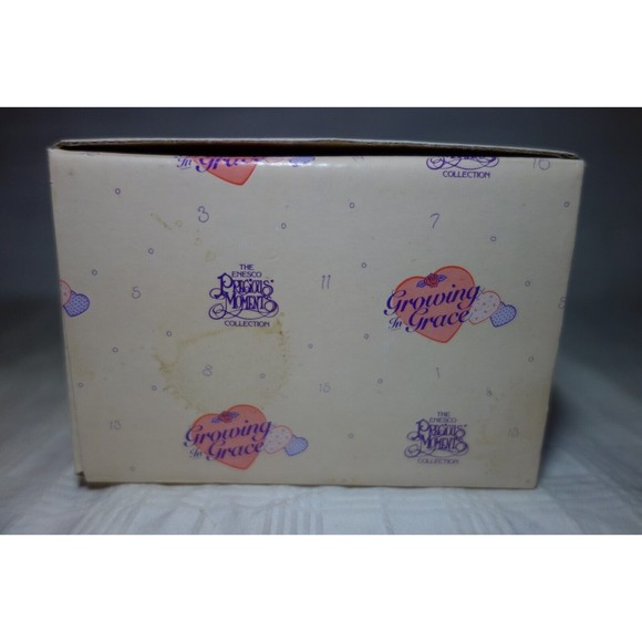 Precious Moments Growing in Grace Age 4 Blonde Girl with Doll 1994 - 136239 - Picture 8 of 12